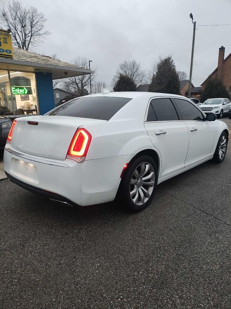 Chrysler 300 Limited RWD 2018