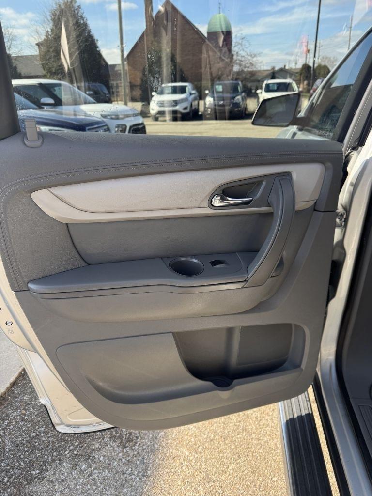 Chevrolet Traverse FWD 4dr LS w/1LS 2016