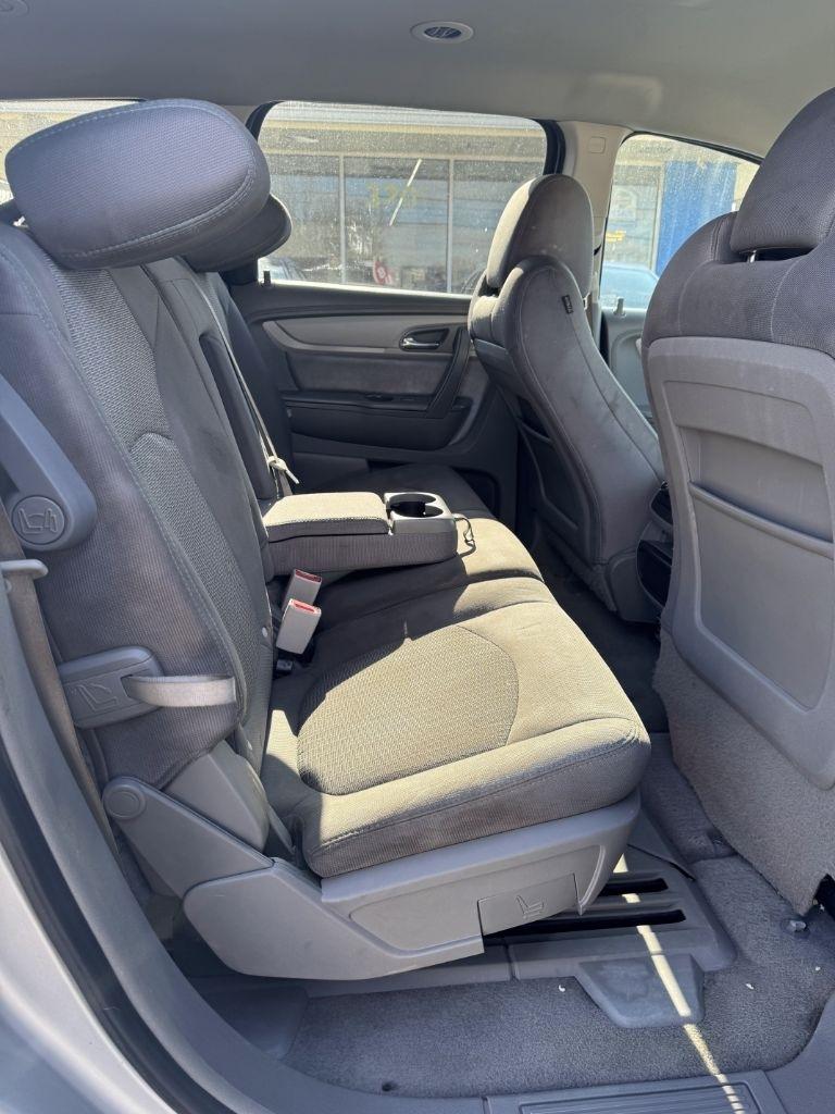 Chevrolet Traverse FWD 4dr LS w/1LS 2016