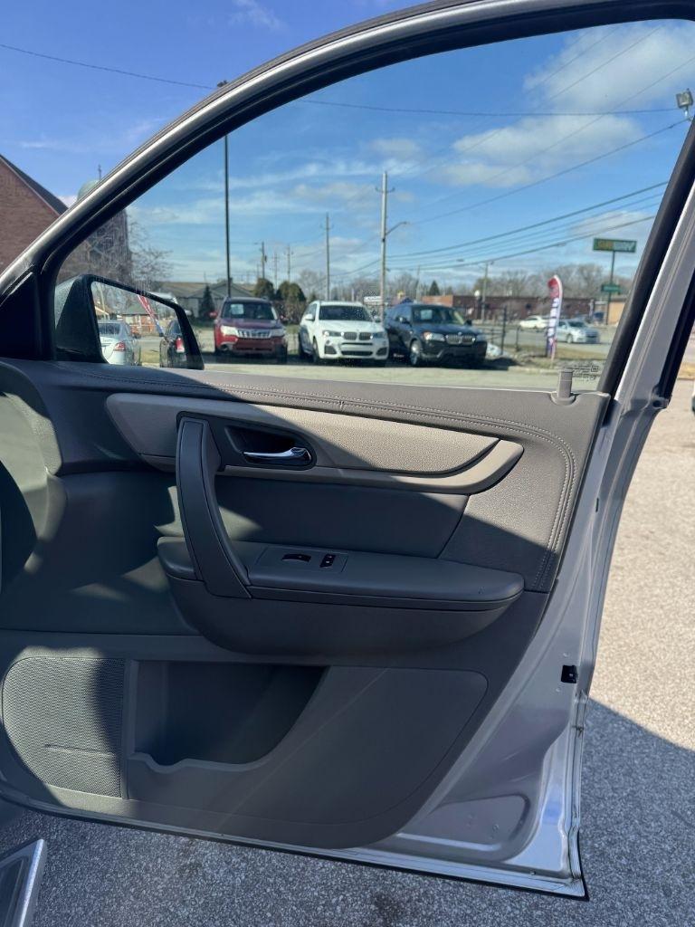 Chevrolet Traverse FWD 4dr LS w/1LS 2016