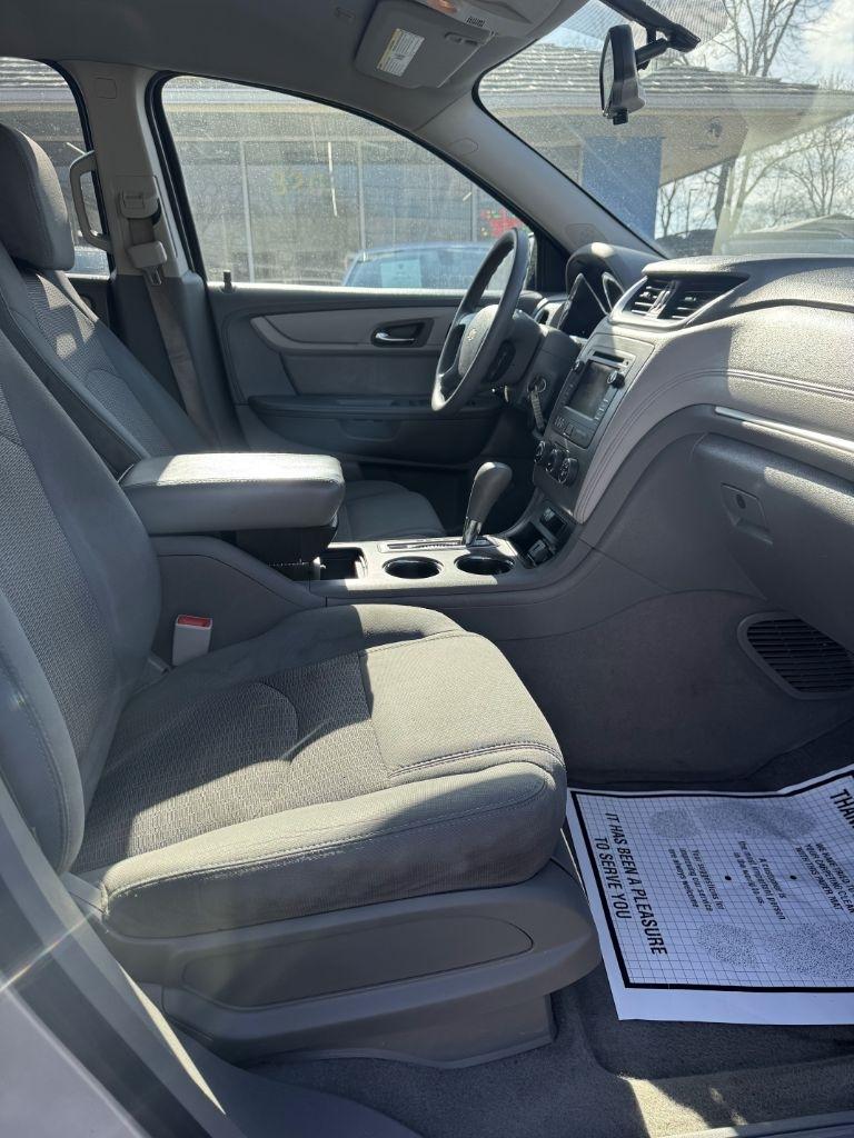 Chevrolet Traverse FWD 4dr LS w/1LS 2016