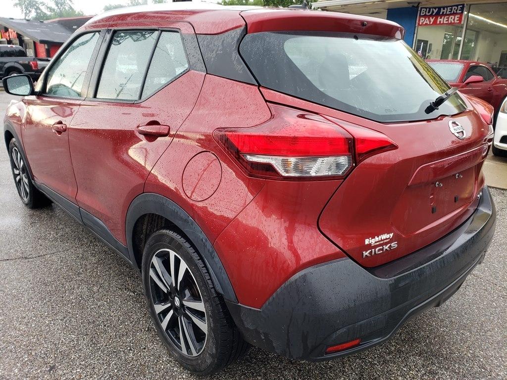 Nissan Kicks SV FWD 2019