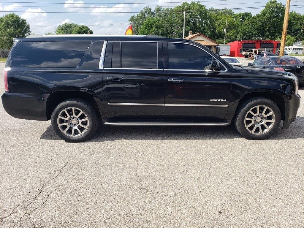 GMC Yukon XL 4WD 4dr Denali 2016