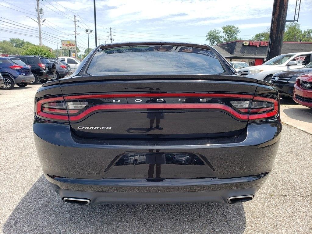 Dodge Charger 4dr Sdn SE RWD 2015