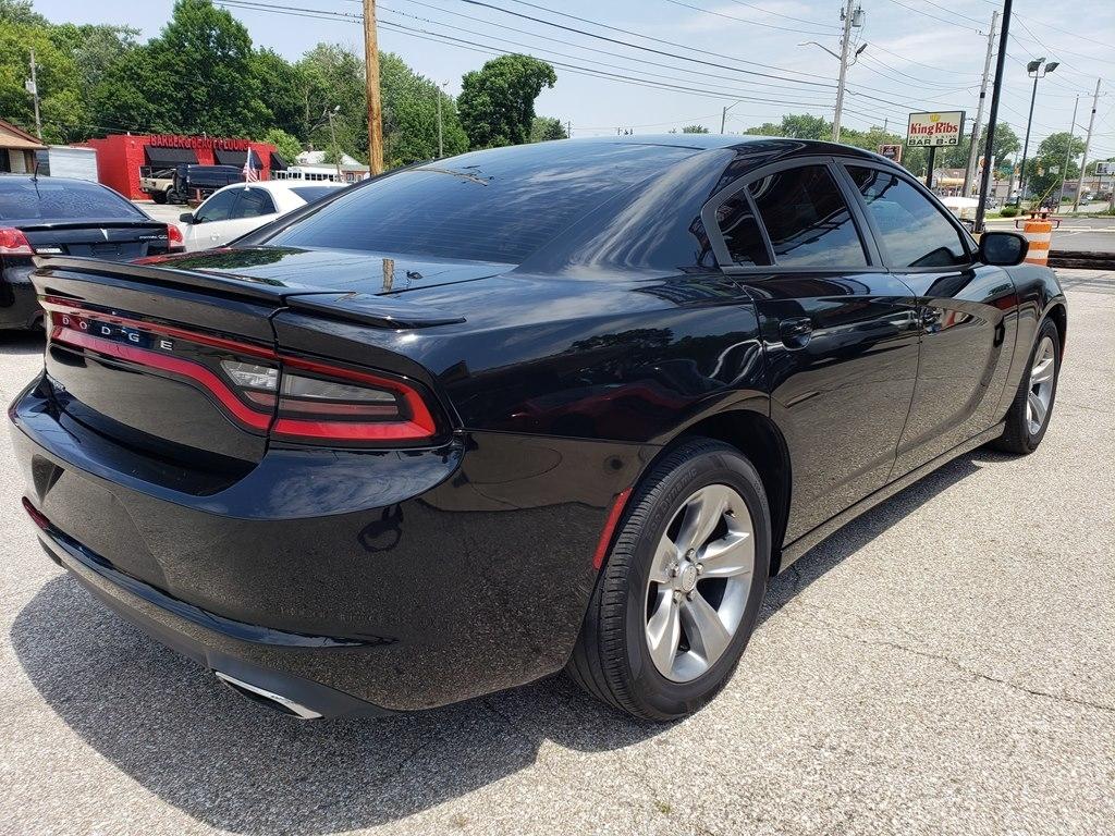 Dodge Charger 4dr Sdn SE RWD 2015