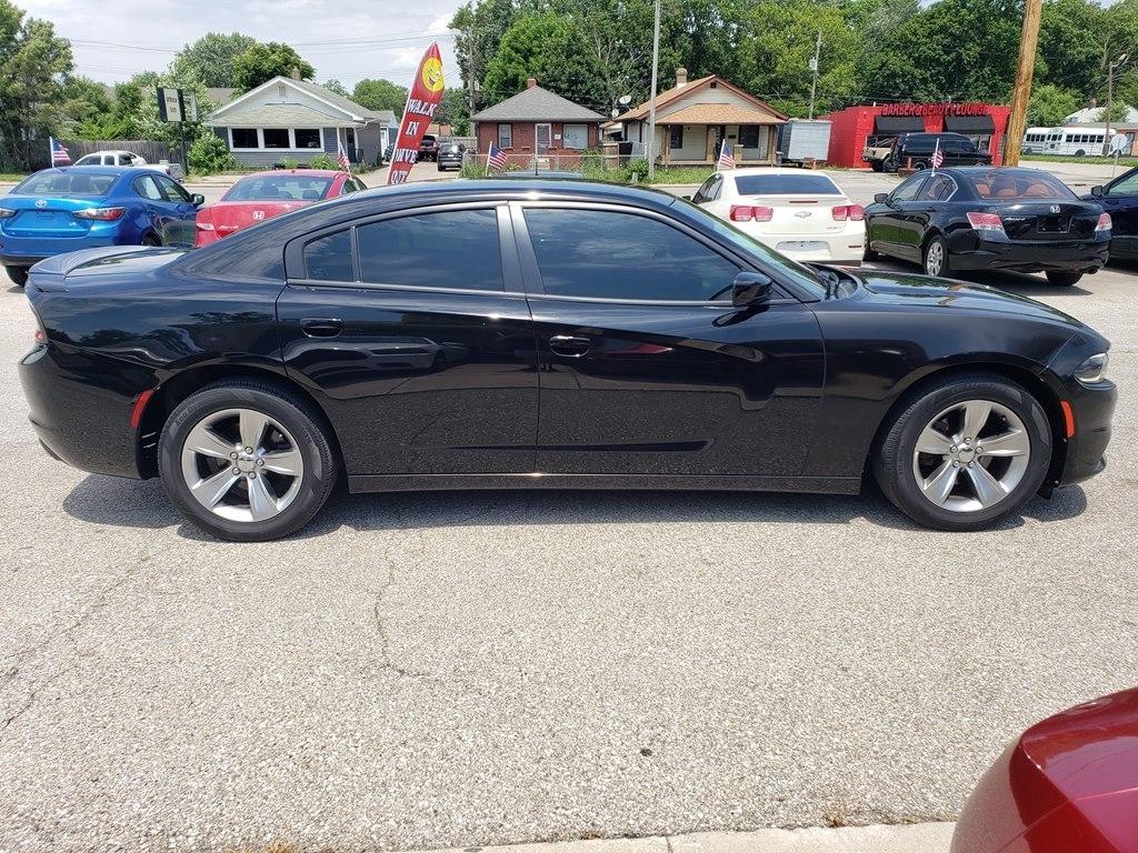 Dodge Charger 4dr Sdn SE RWD 2015