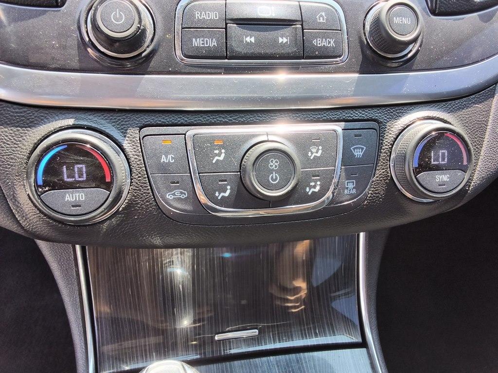 Chevrolet Impala 4dr Sdn LT w/1LT 2020