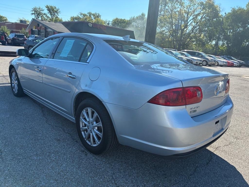 Buick Lucerne 4dr Sdn CXL 2010
