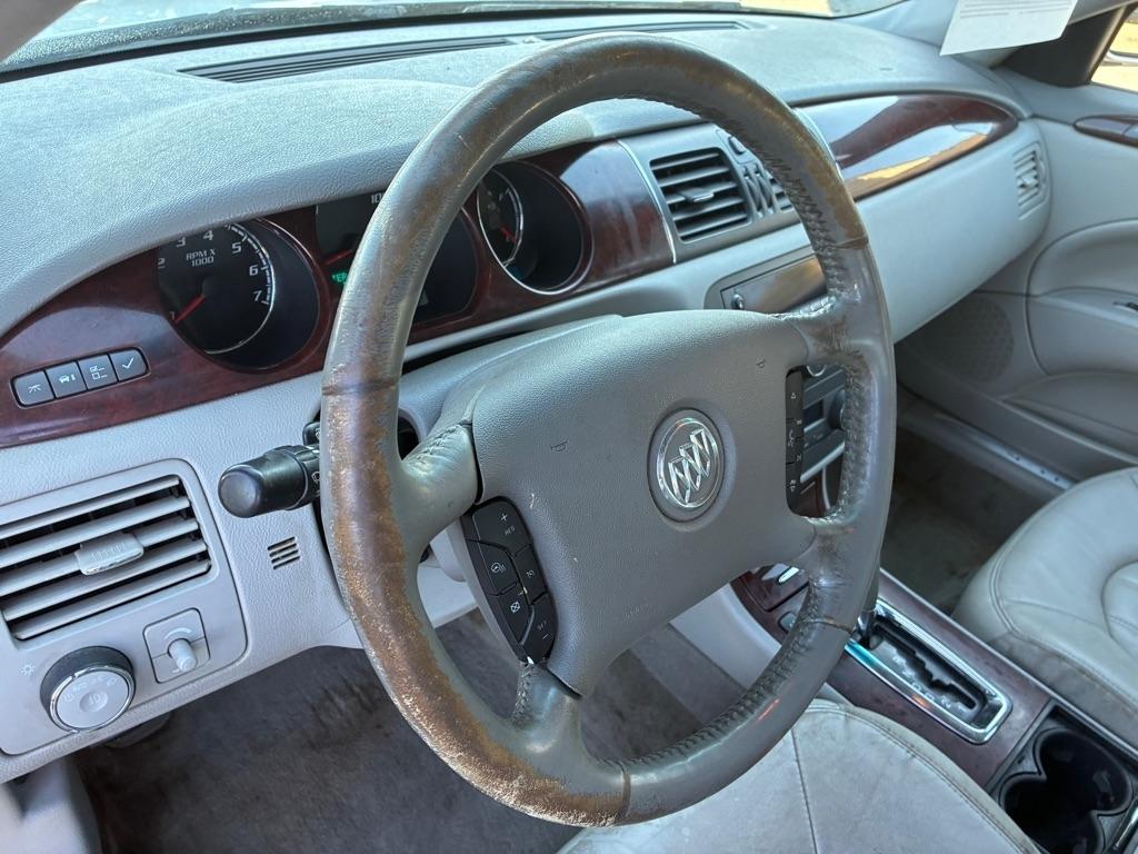 Buick Lucerne 4dr Sdn CXL 2010