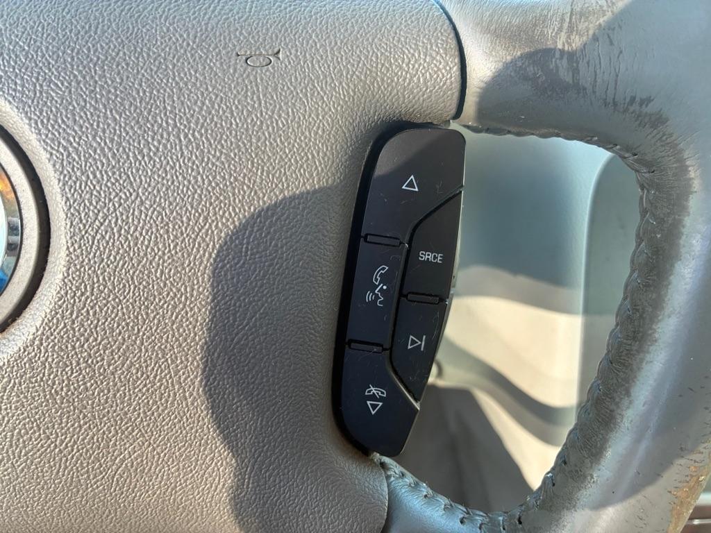 Buick Lucerne 4dr Sdn CXL 2010