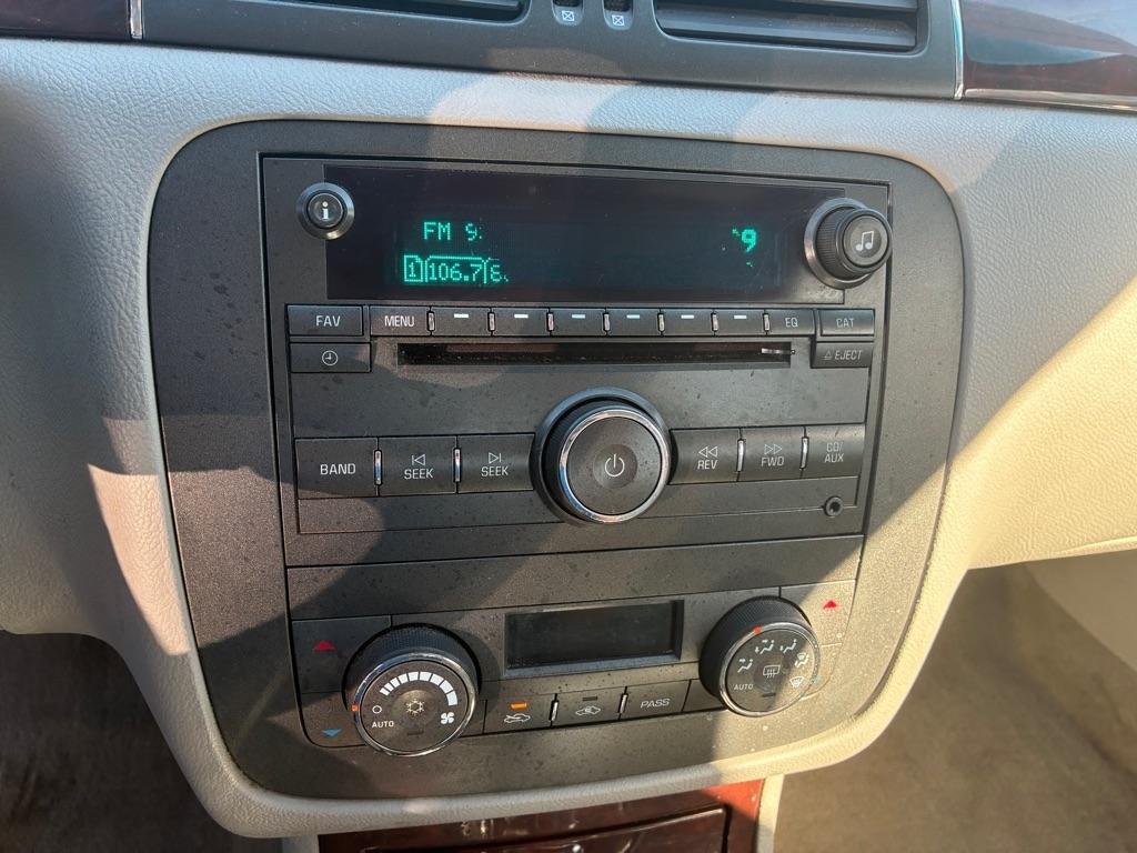 Buick Lucerne 4dr Sdn CXL 2010