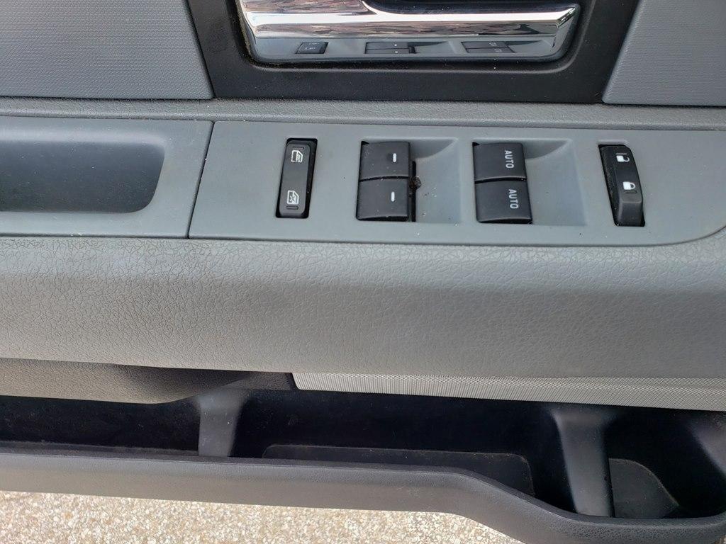 Ford F-150 4WD SuperCrew 145" Platinum 2013