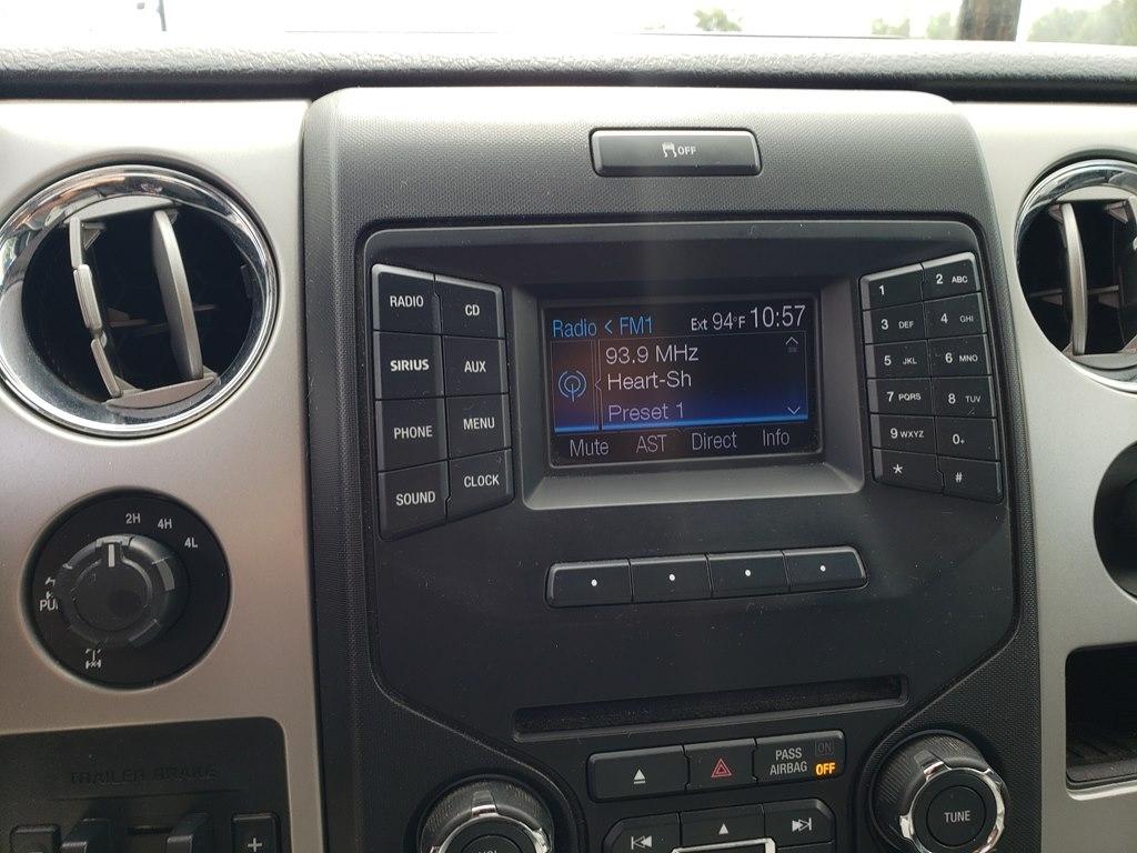 Ford F-150 4WD SuperCrew 145" Platinum 2013