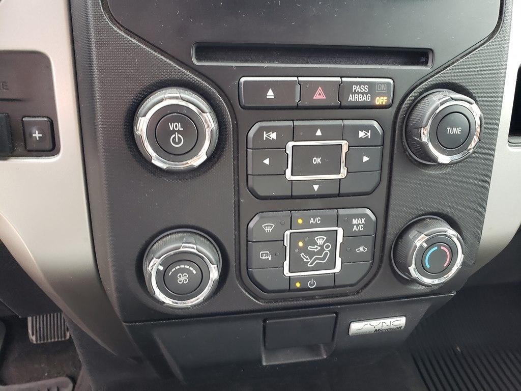 Ford F-150 4WD SuperCrew 145" Platinum 2013