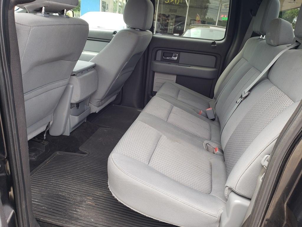 Ford F-150 4WD SuperCrew 145" Platinum 2013