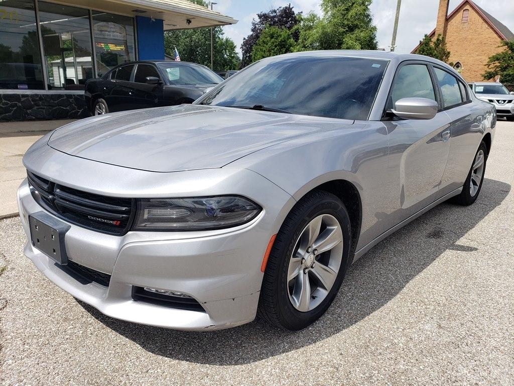 Dodge Charger 4dr Sdn SXT RWD 2016