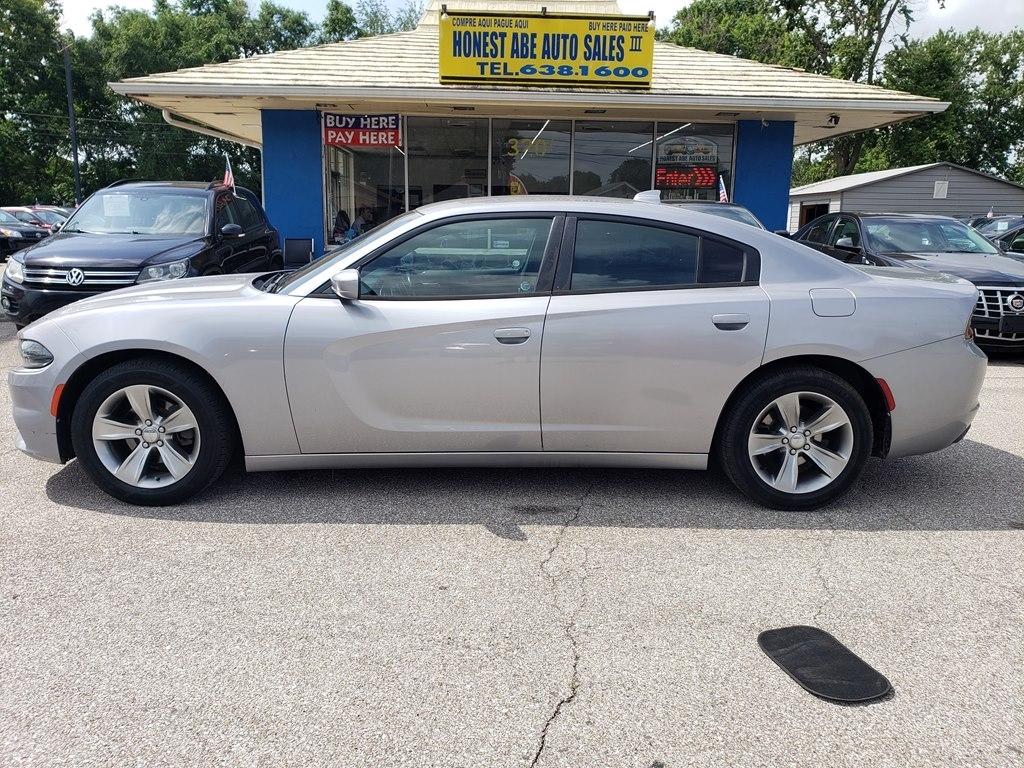 Dodge Charger 4dr Sdn SXT RWD 2016