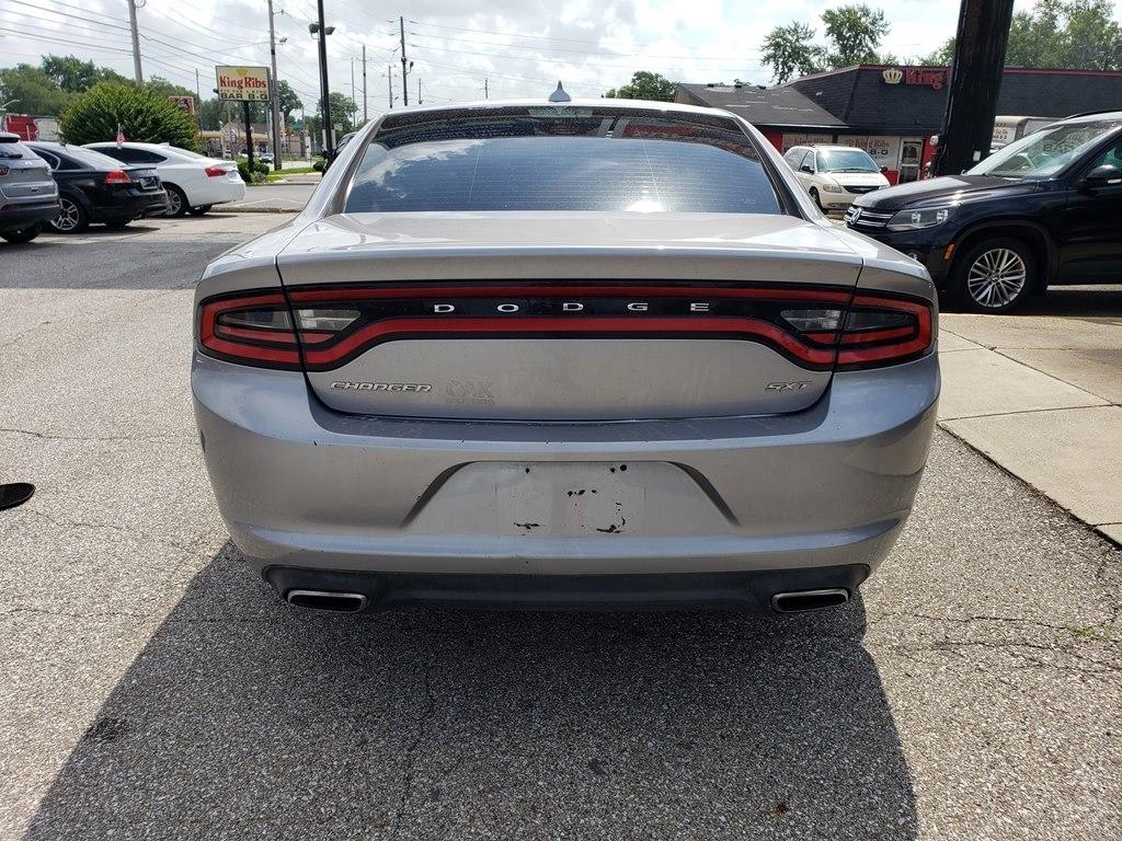 Dodge Charger 4dr Sdn SXT RWD 2016