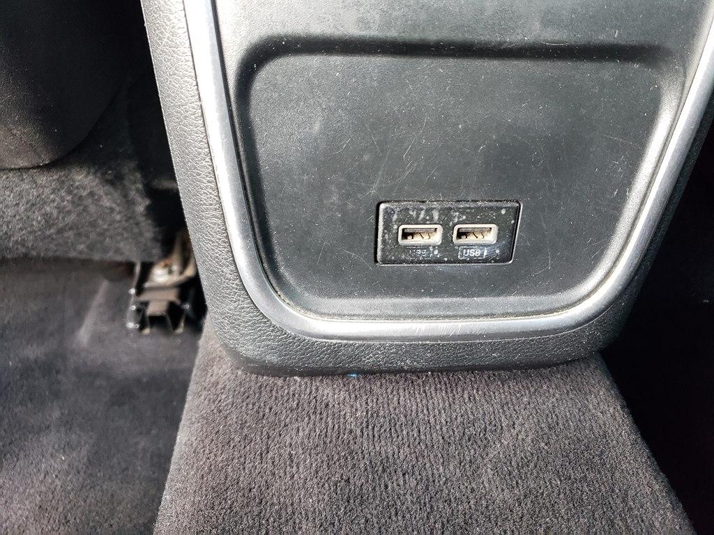 Dodge Charger 4dr Sdn SXT RWD 2016