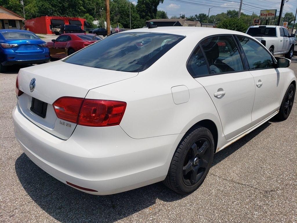 Volkswagen Jetta Sedan 4dr Auto SE PZEV 2012
