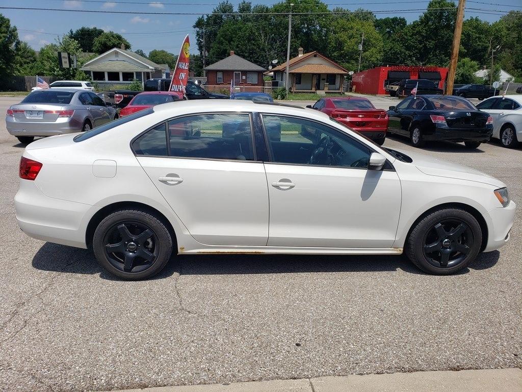 Volkswagen Jetta Sedan 4dr Auto SE PZEV 2012