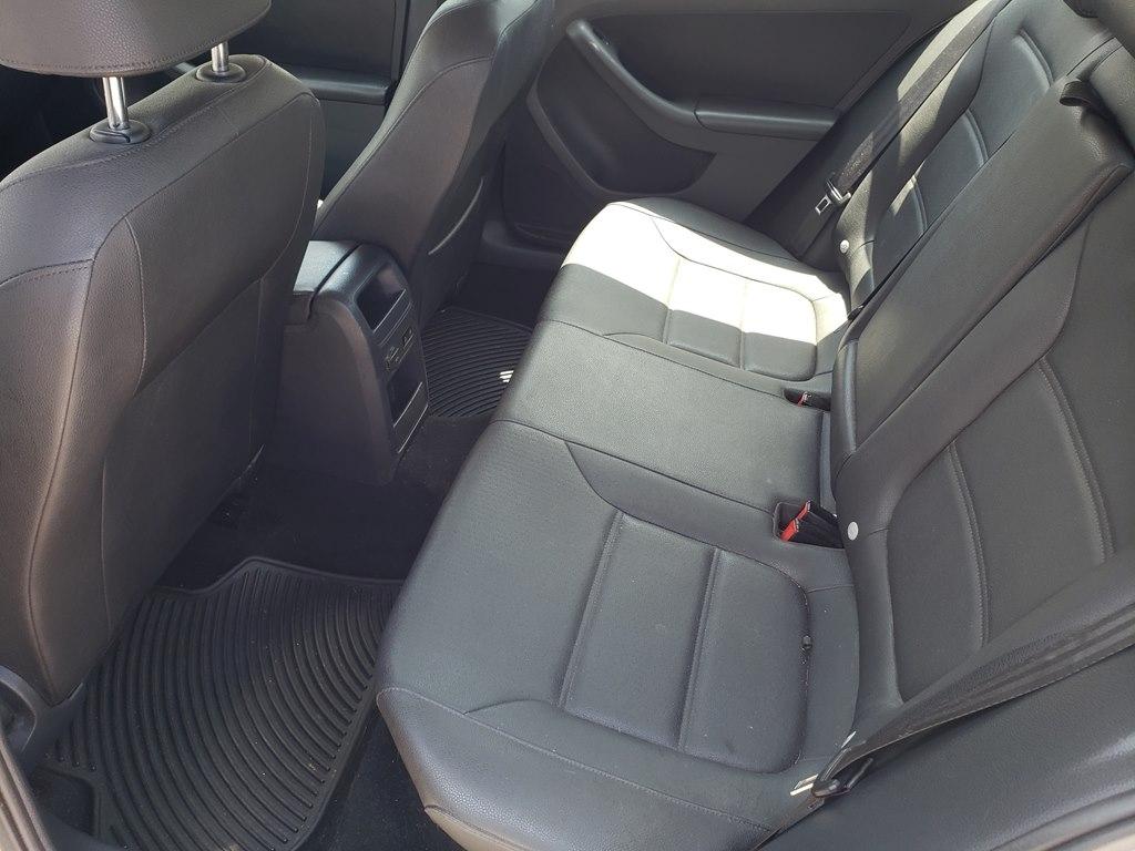 Volkswagen Jetta Sedan 4dr Auto SE PZEV 2012