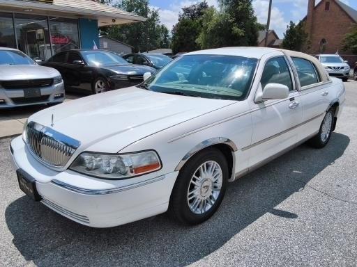 2008 Lincoln Town Car 4dr Sdn Signature Limited