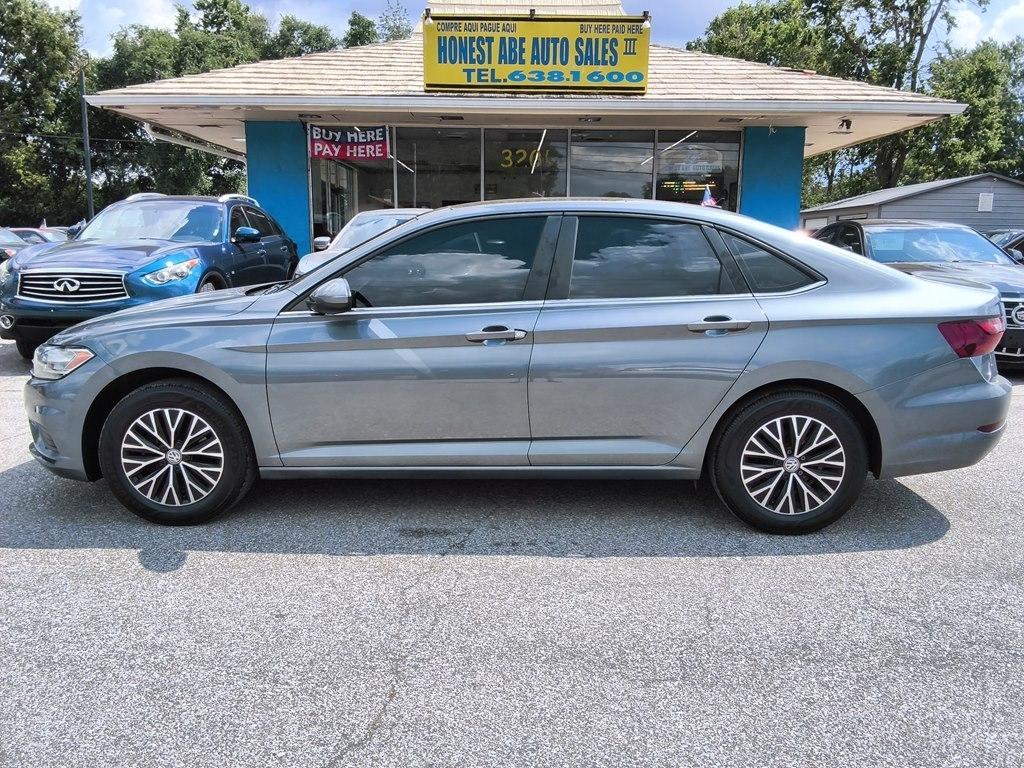 Volkswagen Jetta R-Line Auto w/SULEV 2020