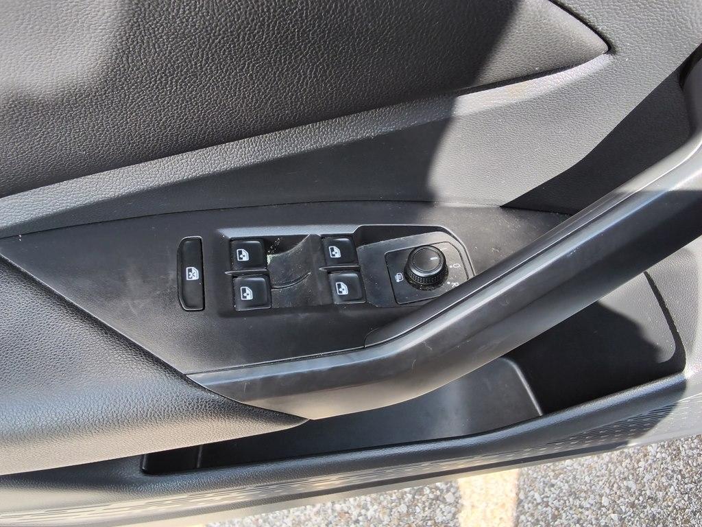 Volkswagen Jetta R-Line Auto w/SULEV 2020
