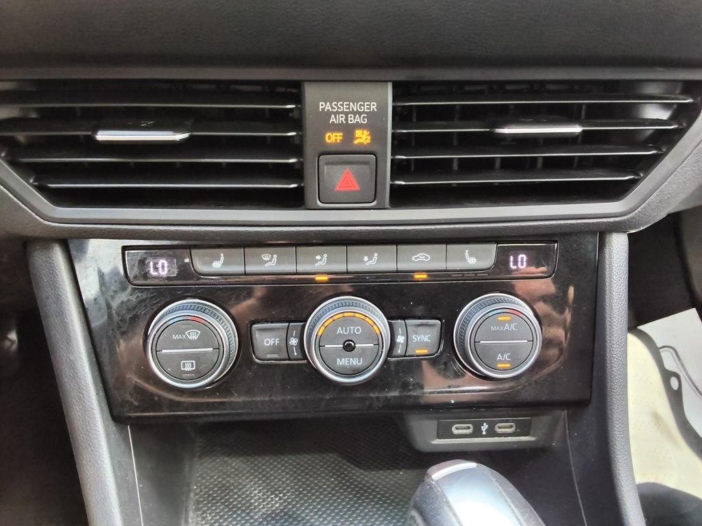 Volkswagen Jetta R-Line Auto w/SULEV 2020