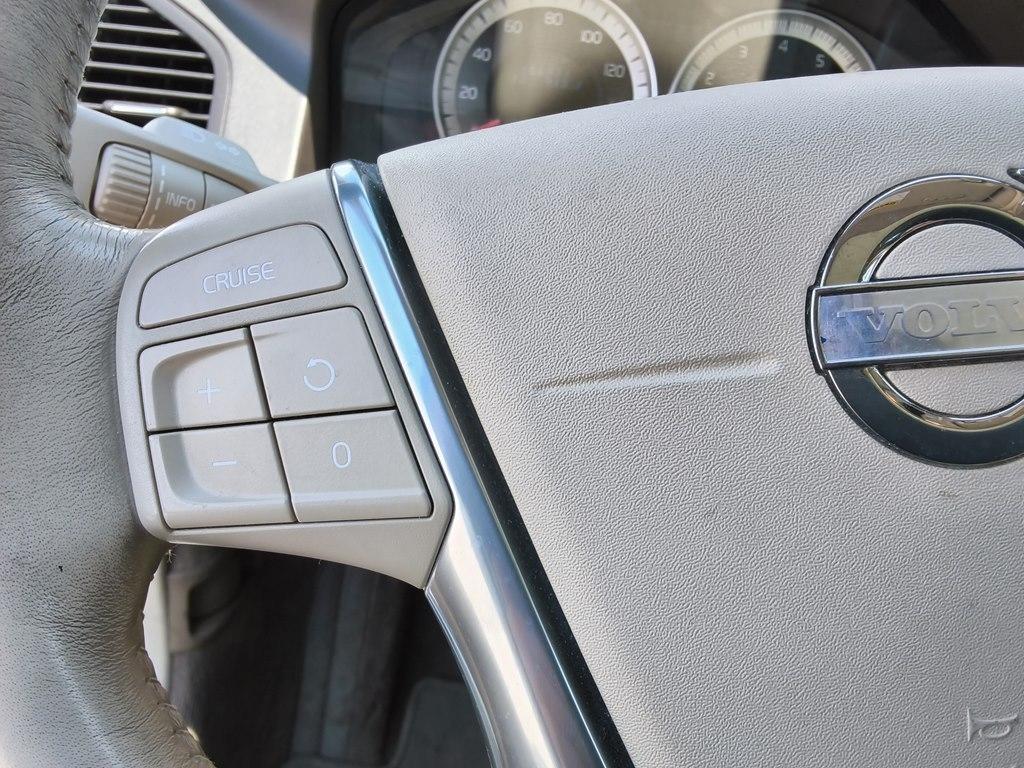 Volvo XC60 AWD 4dr 3.0T 2011