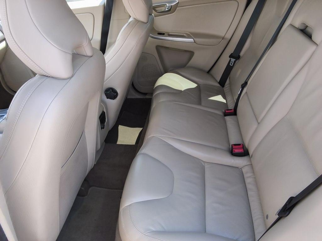 Volvo XC60 AWD 4dr 3.0T 2011