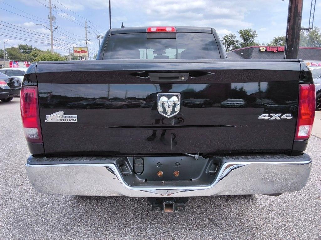 RAM 1500 4WD Crew Cab 140.5" SLT 2013