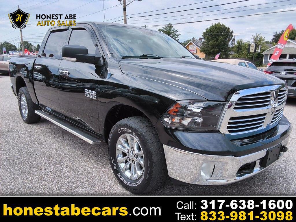 2013 RAM 1500 4WD Crew Cab 140.5" SLT