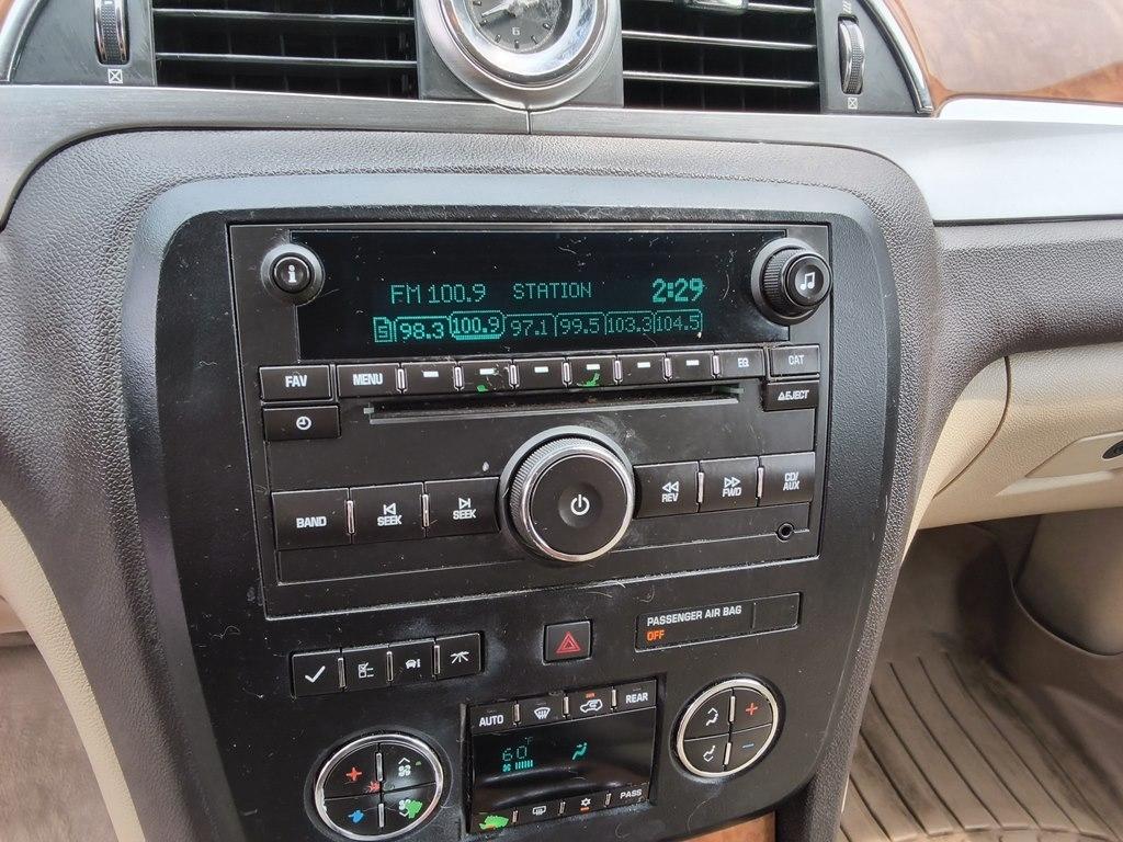 Buick Enclave AWD 4dr CXL w/1XL 2010