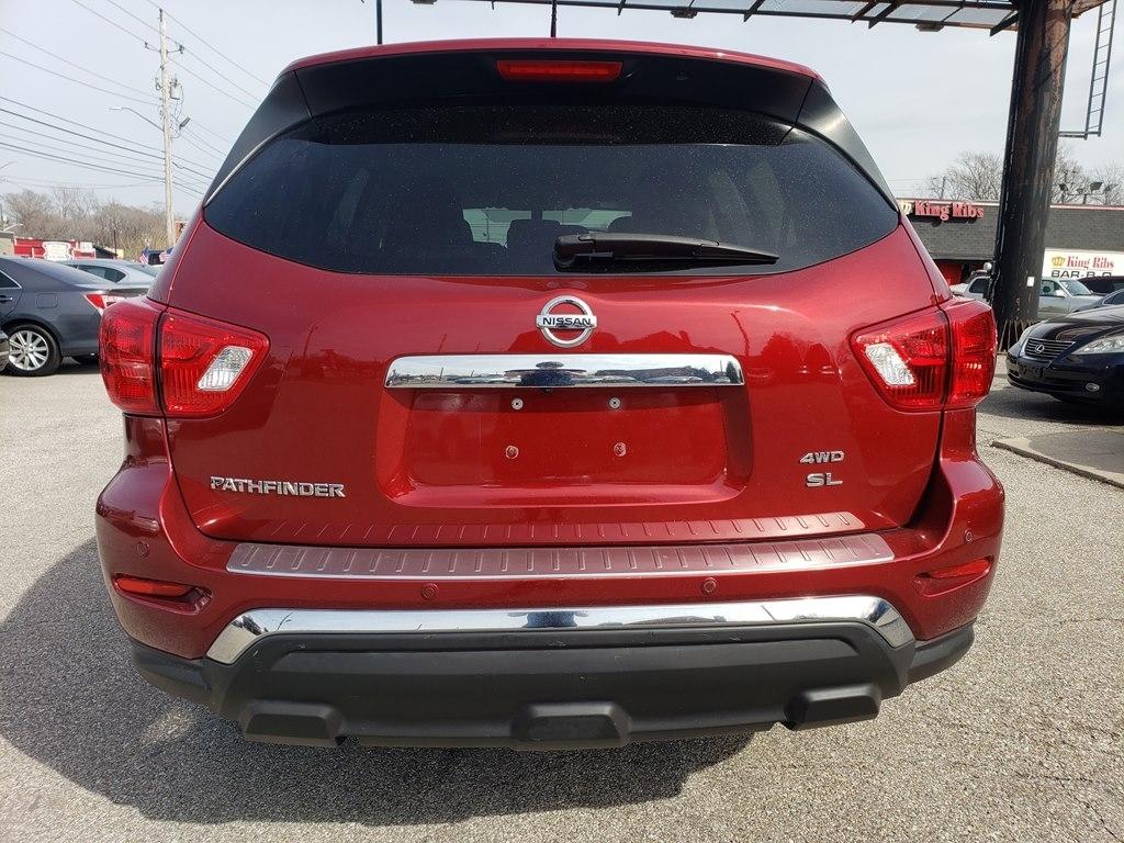Nissan Pathfinder 4x4 SL 2018