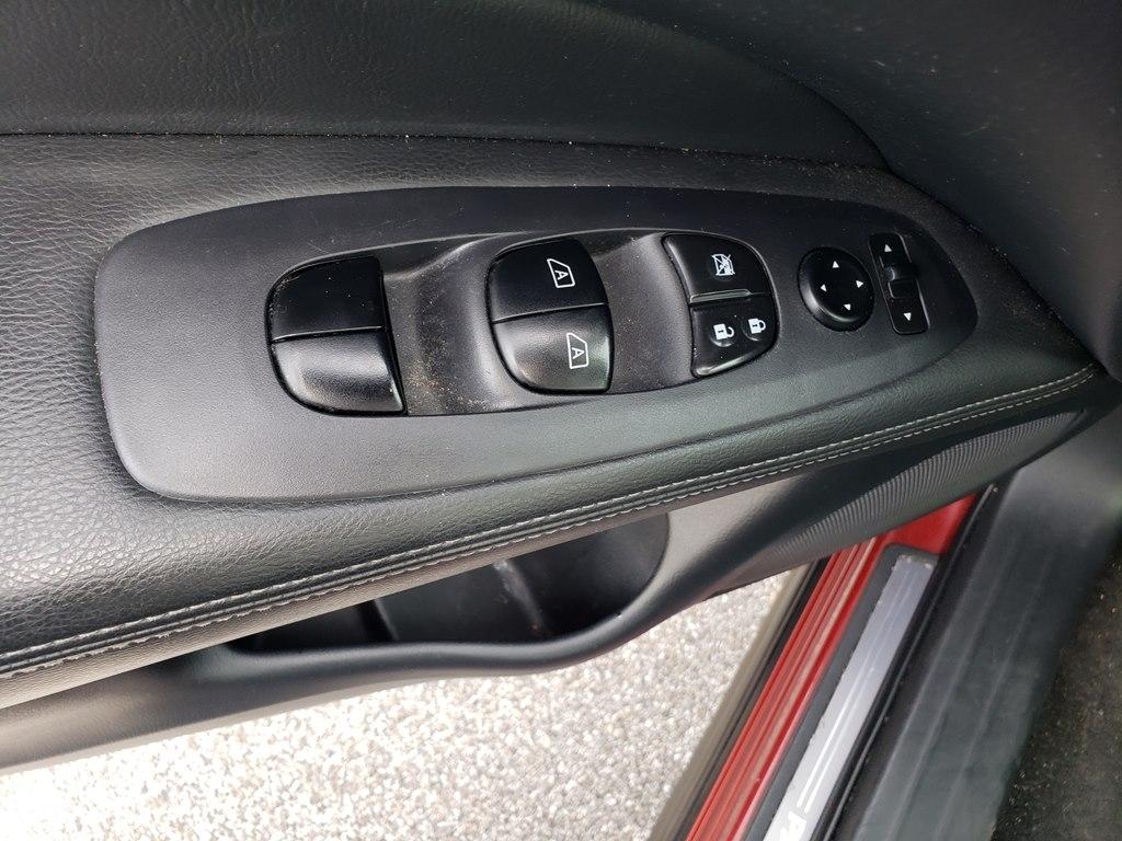 Nissan Pathfinder 4x4 SL 2018