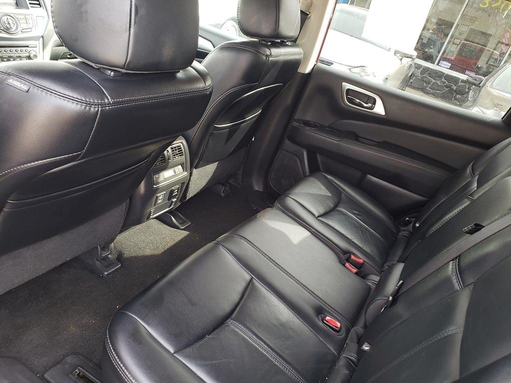 Nissan Pathfinder 4x4 SL 2018