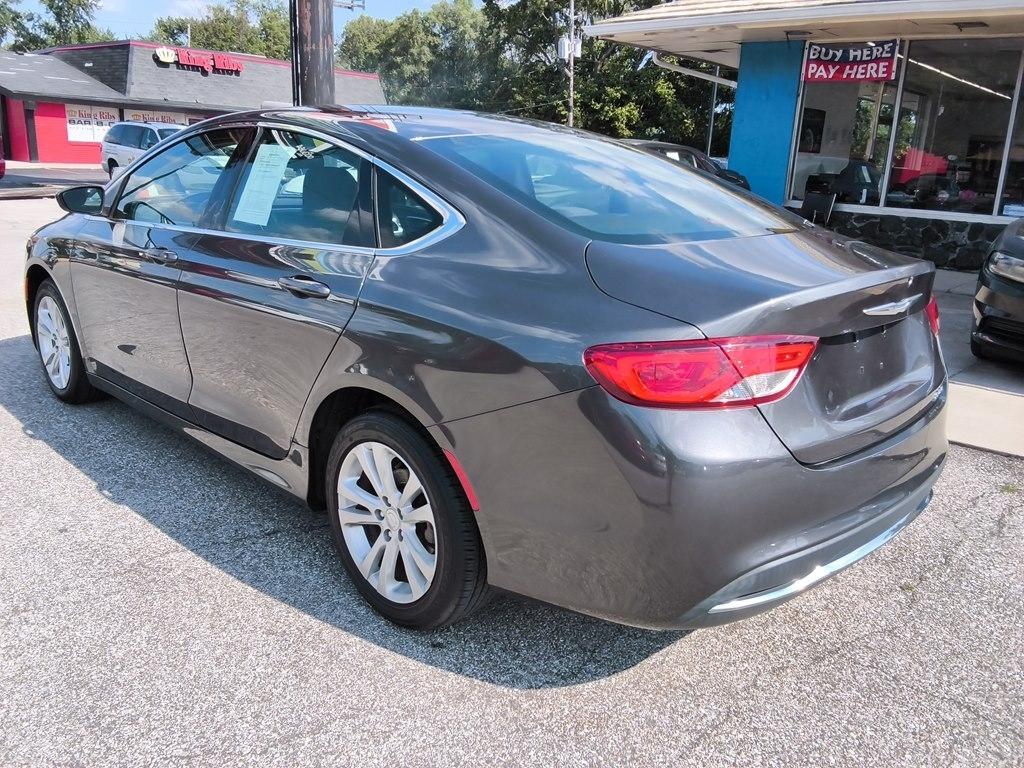 Chrysler 200 4dr Sdn Limited FWD 2015
