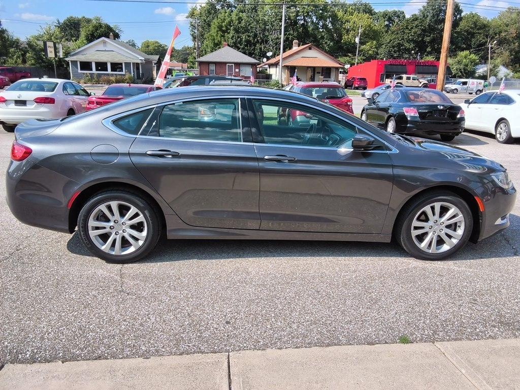 Chrysler 200 4dr Sdn Limited FWD 2015
