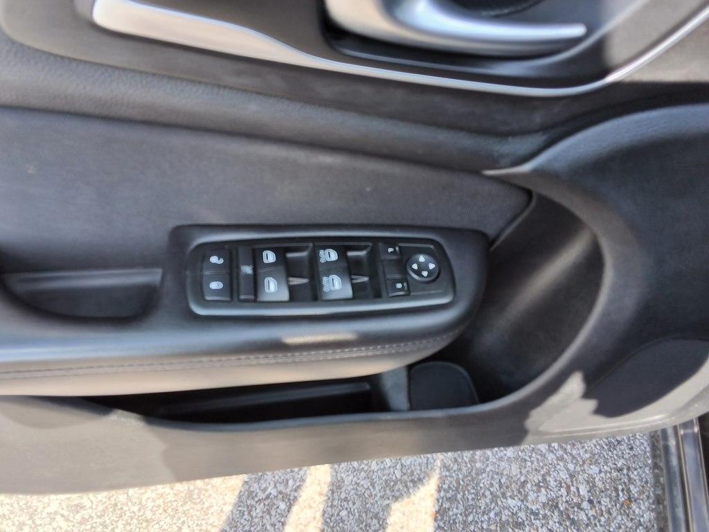 Chrysler 200 4dr Sdn Limited FWD 2015