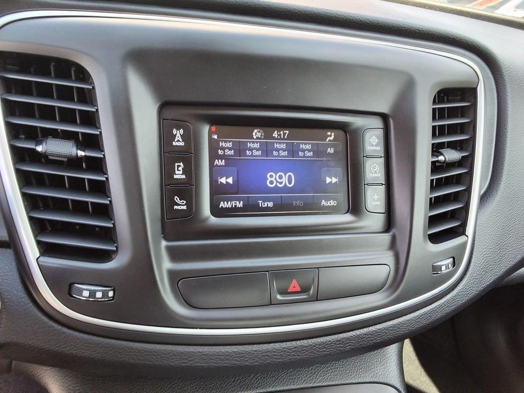 Chrysler 200 4dr Sdn Limited FWD 2015