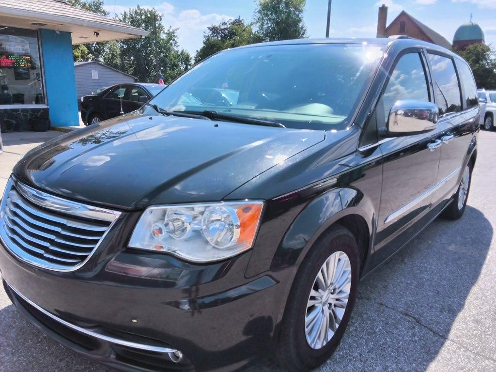 Chrysler Town & Country 4dr Wgn Touring-L Anniversary Edition 2016
