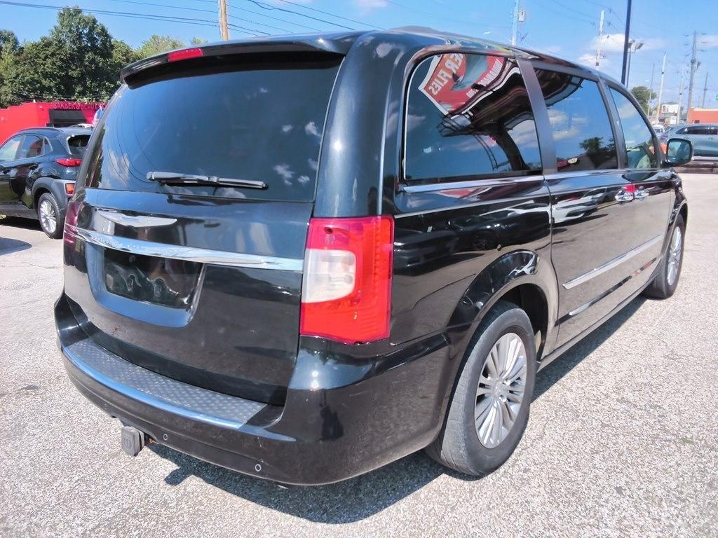 Chrysler Town & Country 4dr Wgn Touring-L Anniversary Edition 2016