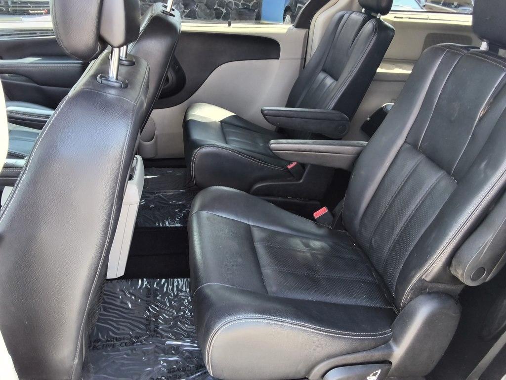Chrysler Town & Country 4dr Wgn Touring-L Anniversary Edition 2016