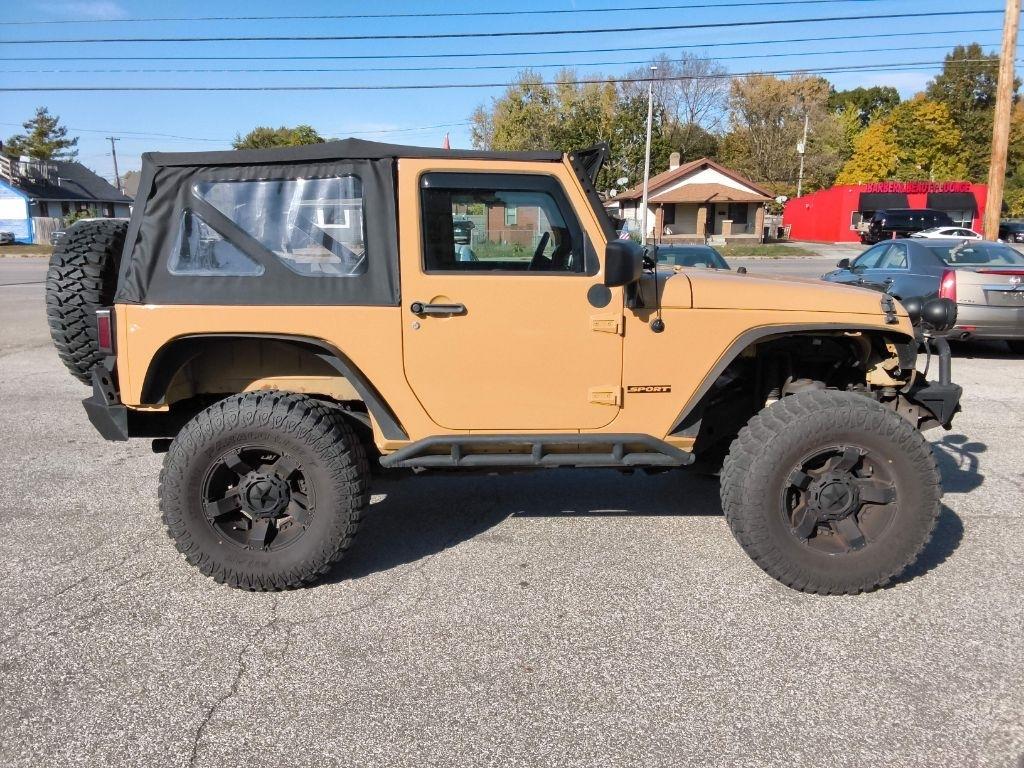 Jeep Wrangler 4WD 2dr Sport 2013