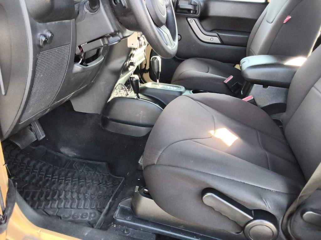 Jeep Wrangler 4WD 2dr Sport 2013
