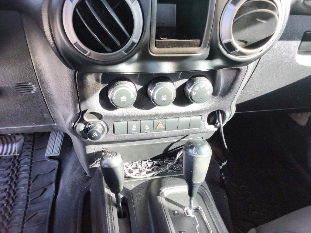 Jeep Wrangler 4WD 2dr Sport 2013