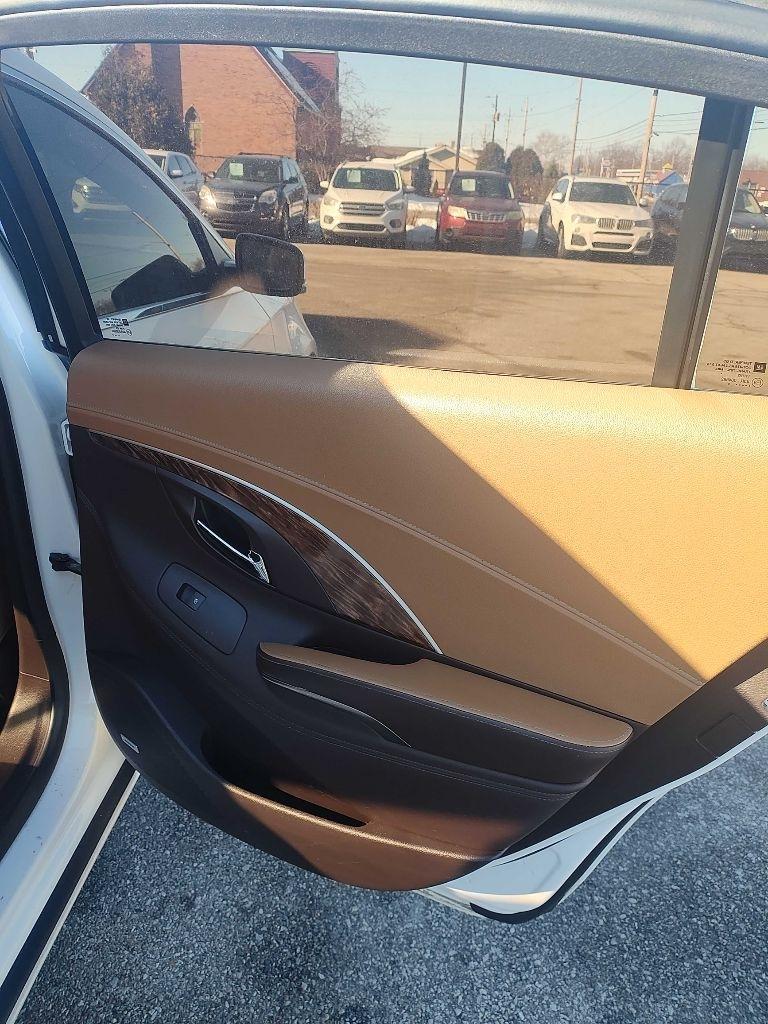 Buick LaCrosse 4dr Sdn Premium II FWD 2014