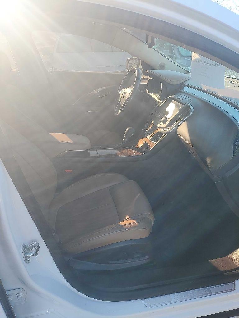 Buick LaCrosse 4dr Sdn Premium II FWD 2014